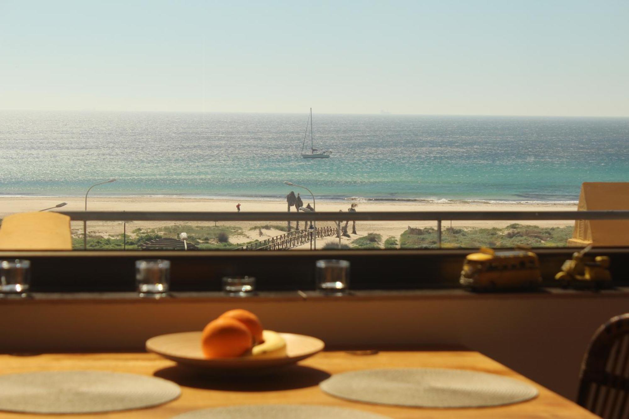 Los Lances Beach Apartments Tarifa Bagian luar foto