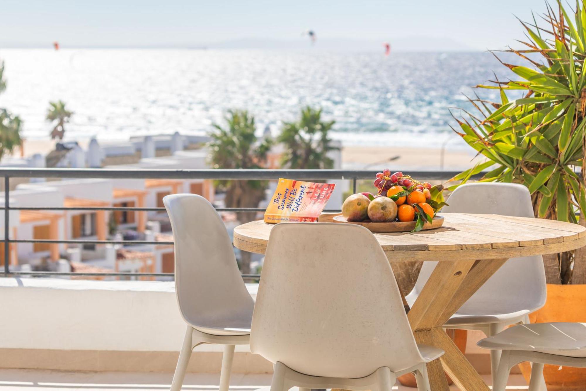 Los Lances Beach Apartments Tarifa Bagian luar foto