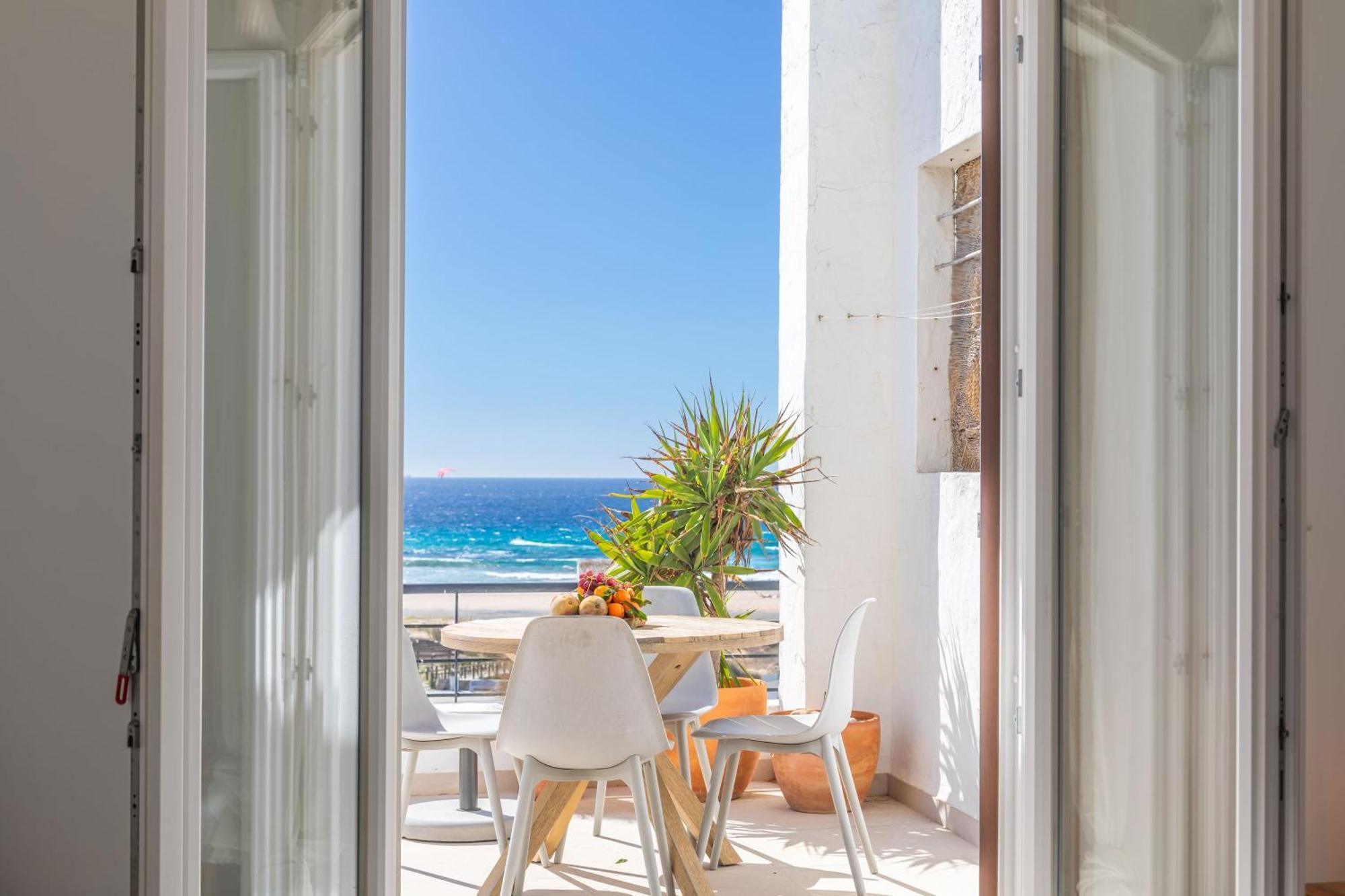 Los Lances Beach Apartments Tarifa Bagian luar foto