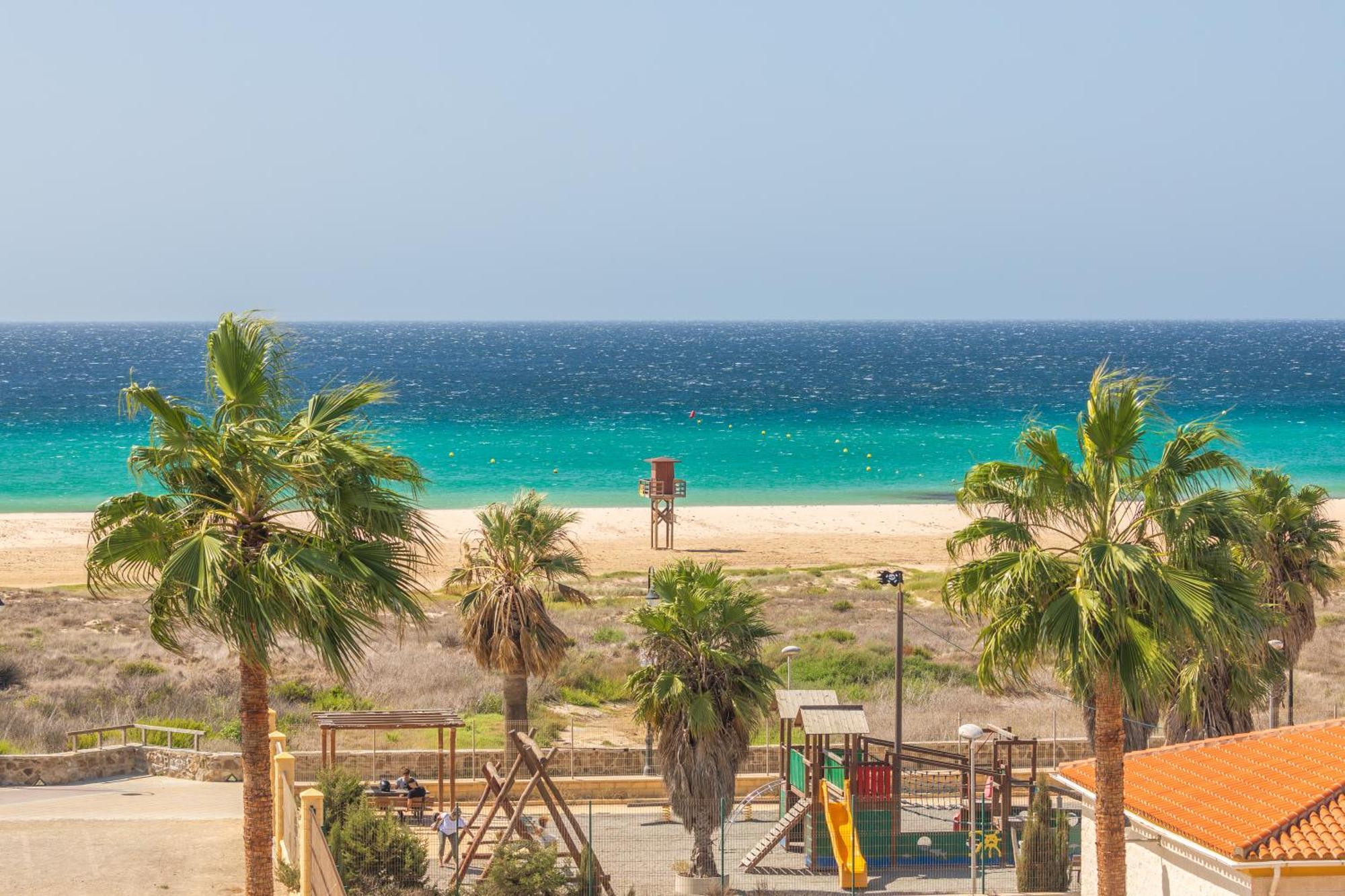 Los Lances Beach Apartments Tarifa Bagian luar foto