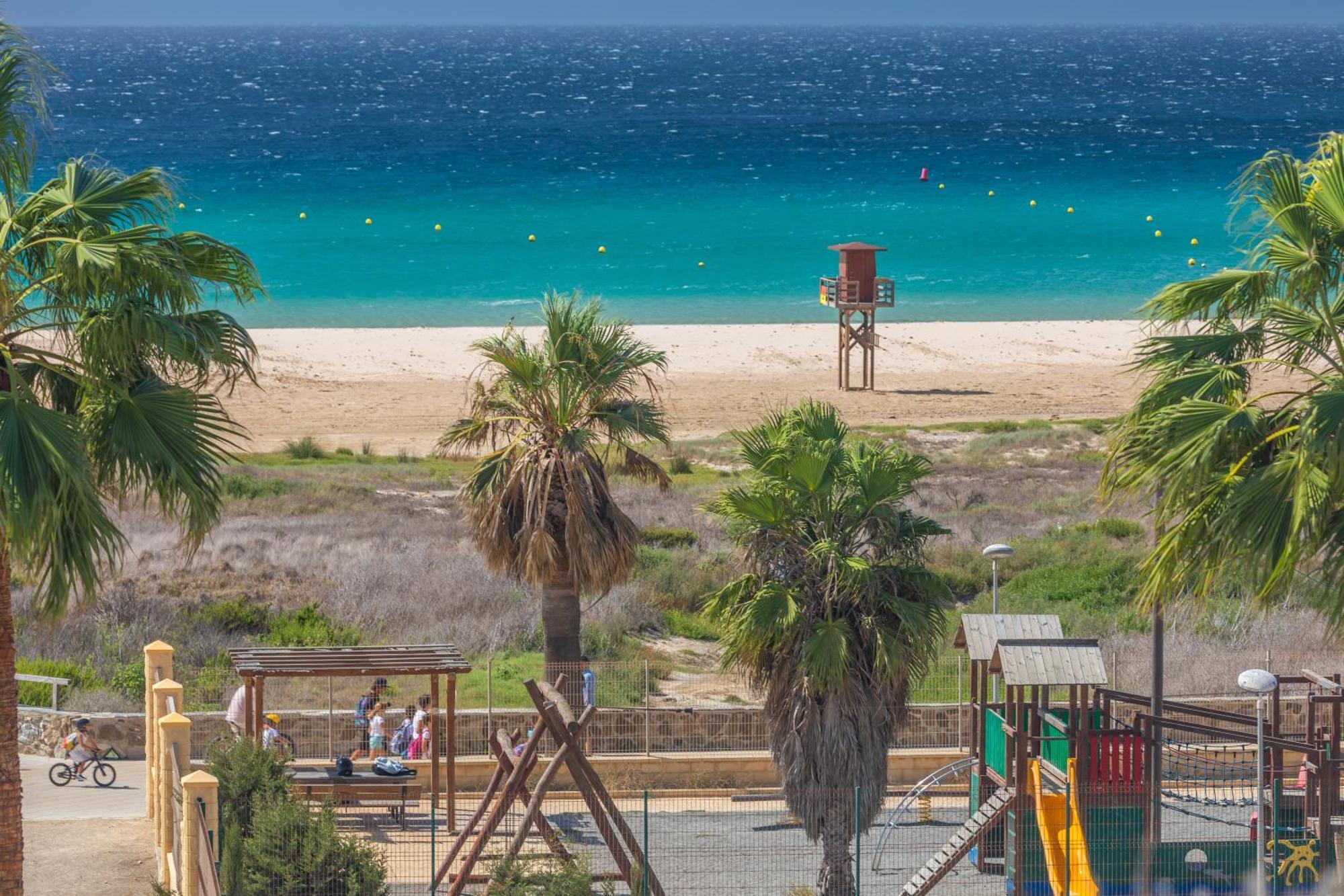 Los Lances Beach Apartments Tarifa Bagian luar foto