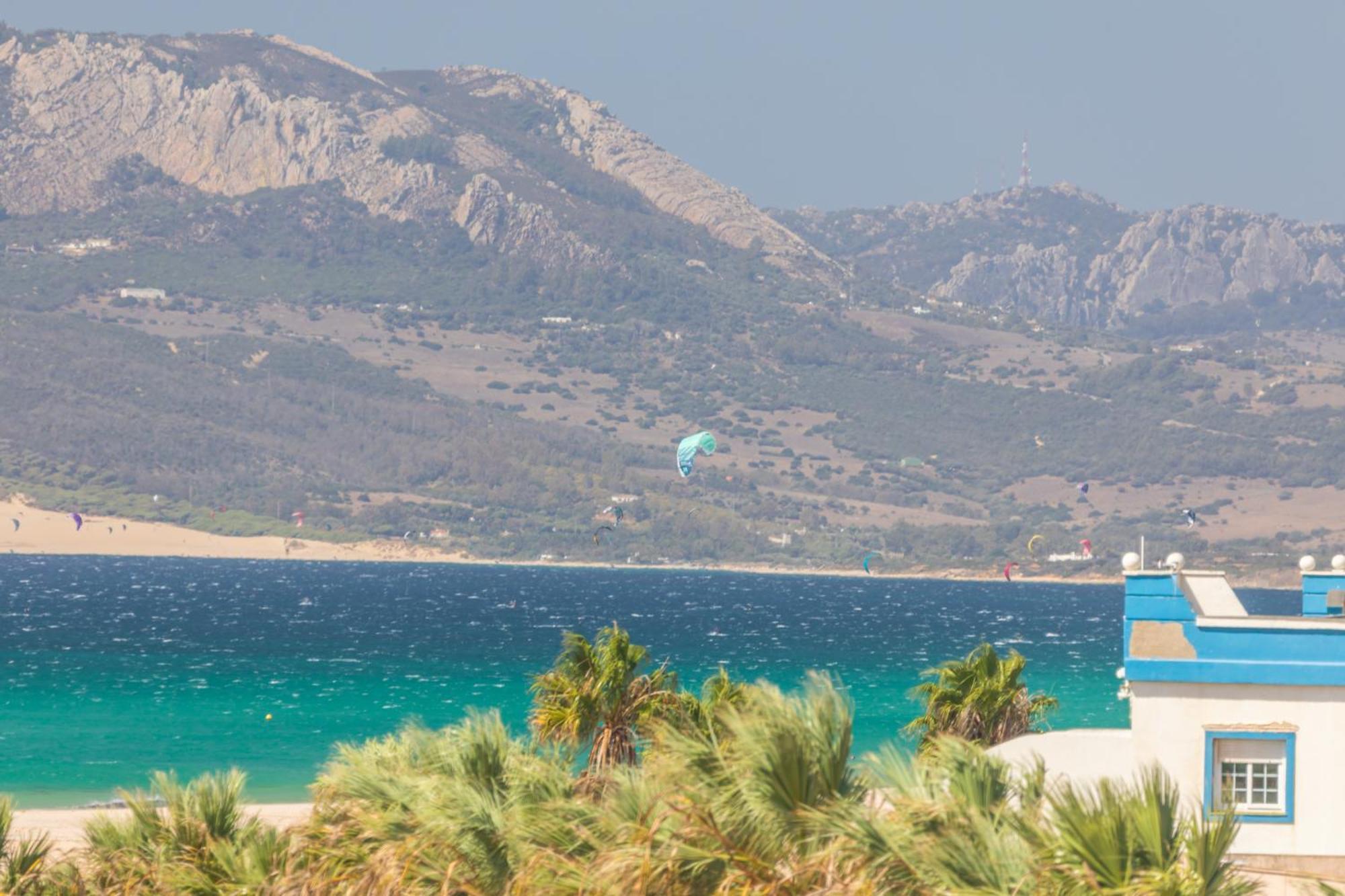 Los Lances Beach Apartments Tarifa Bagian luar foto