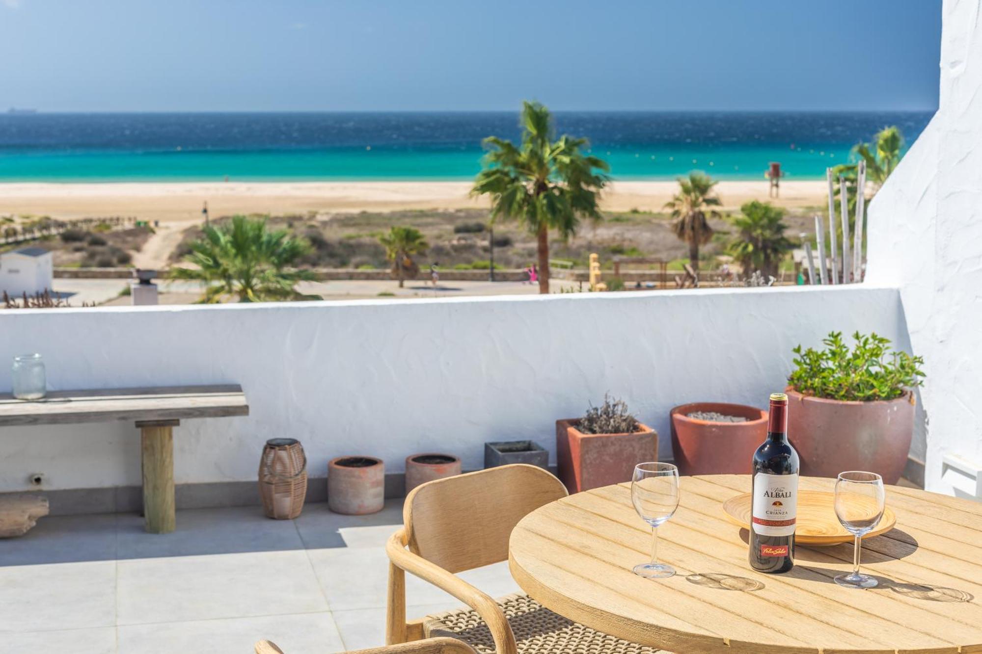 Los Lances Beach Apartments Tarifa Bagian luar foto