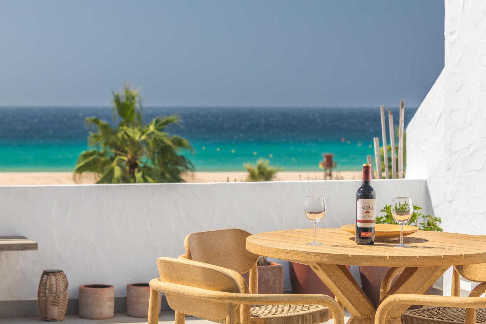 Los Lances Beach Apartments Tarifa Bagian luar foto
